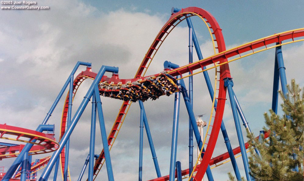Superman flying roller coaster in Illinois