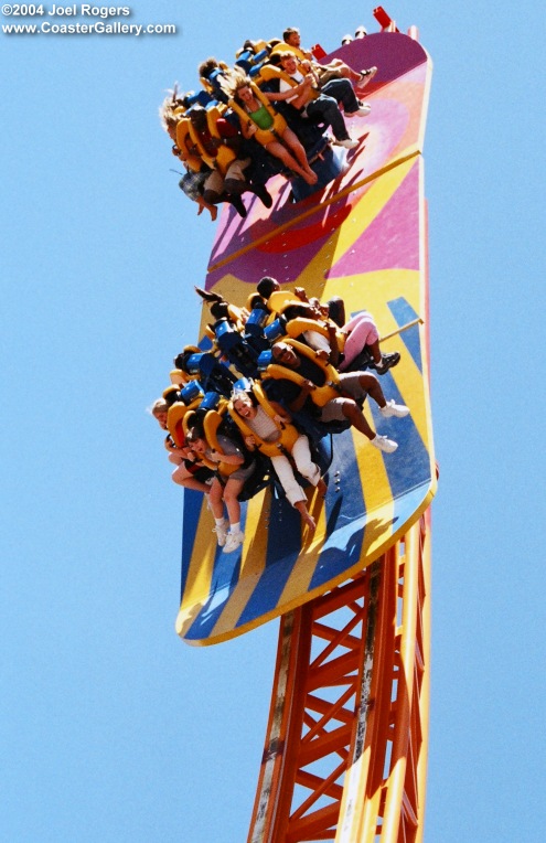 Spinning Halfpipe ride in Denver, Colorado