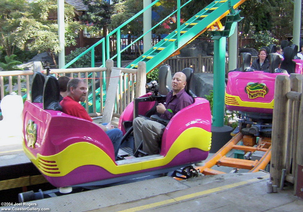 Spinning coaster cars in the station