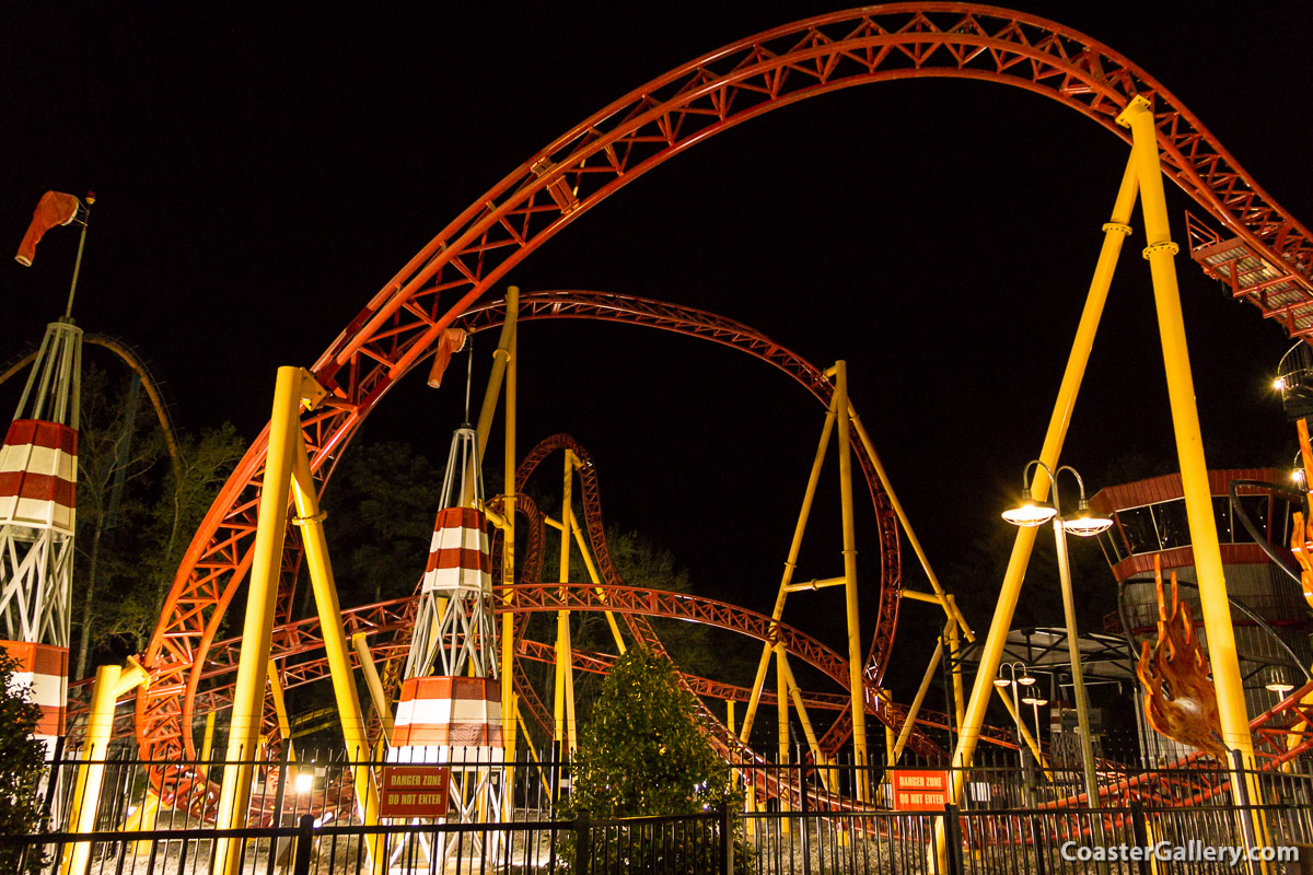 Aviation theme on the Dare Devil Dive at Six Flags Over Georgia