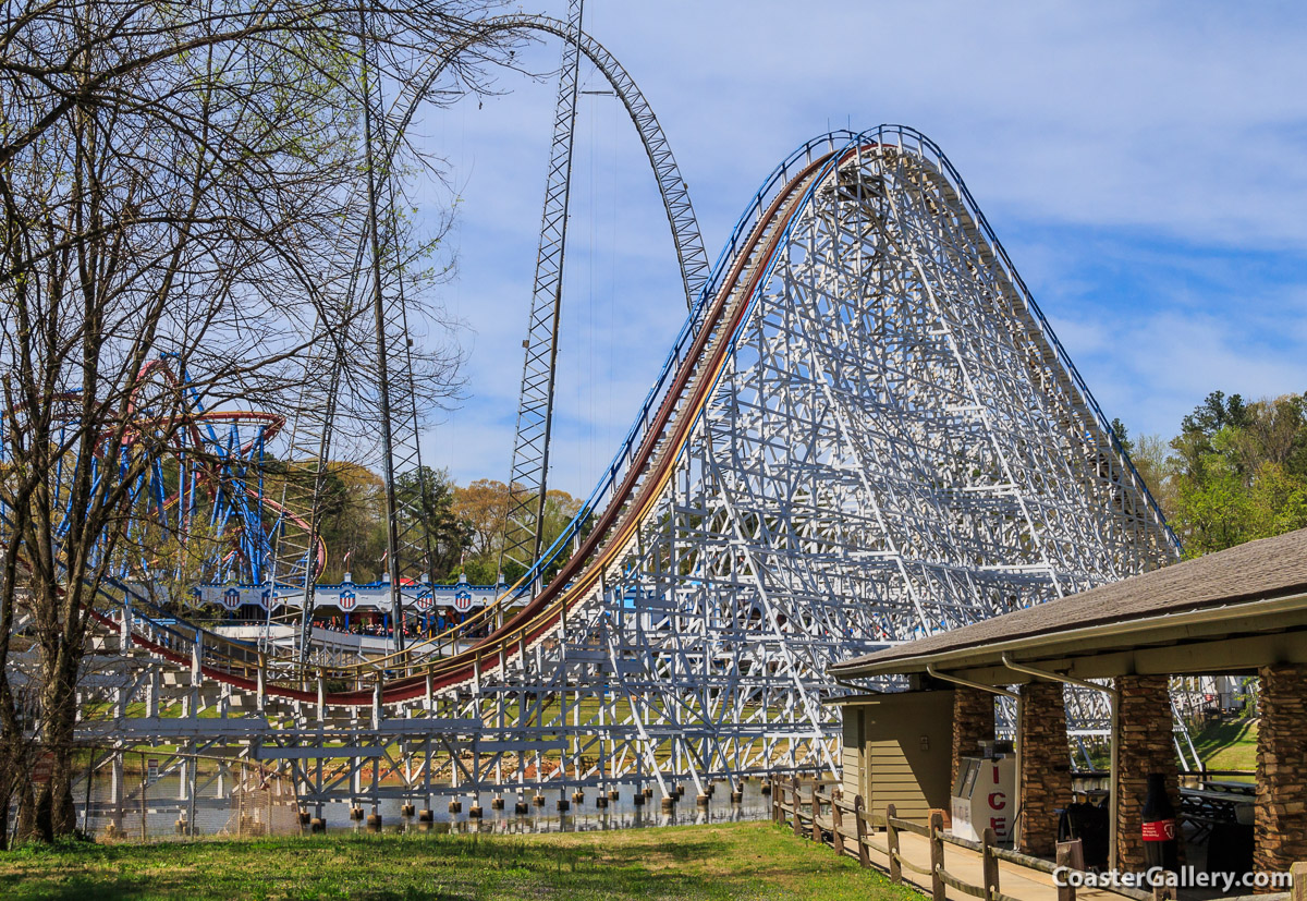Pictures of the Great American Scream Machine wooden roller coaster at Six Flags Great America.