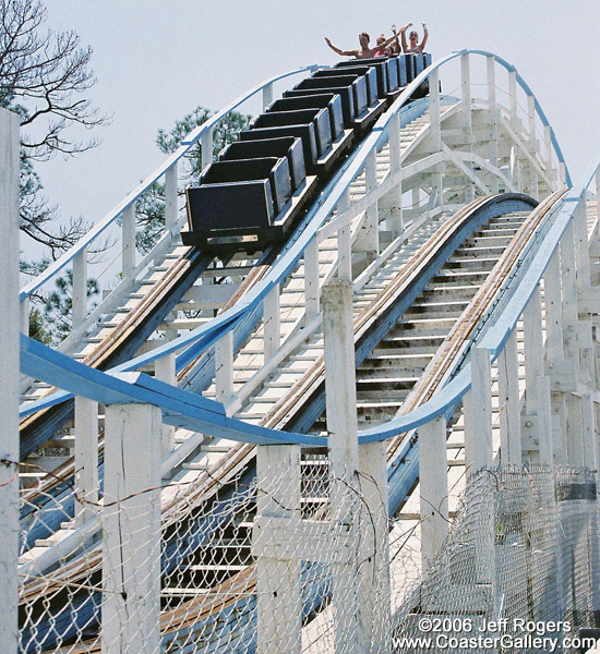 Cannonball Run train built by Philadelphia Toboggan Coasters