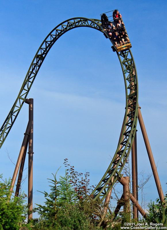 First hill on the Lynet roller coaster - Første hill på Lynet rutschebane