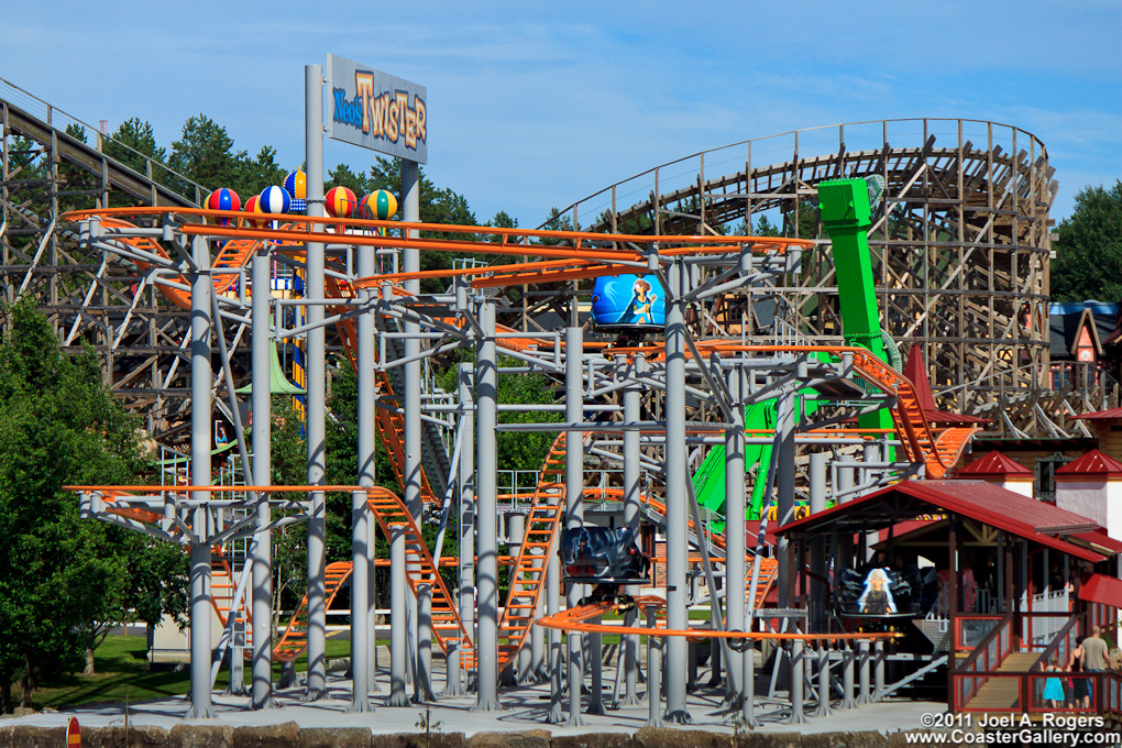 Pictures of roller coasters - Kuvia vuoristoratoja