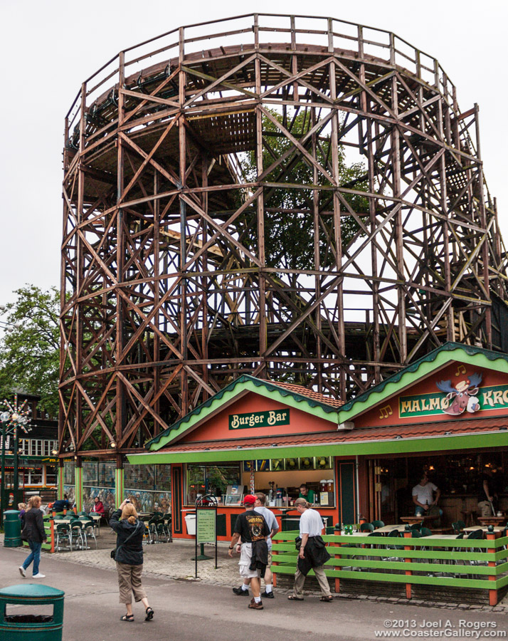 Rutschebanen roller coaster