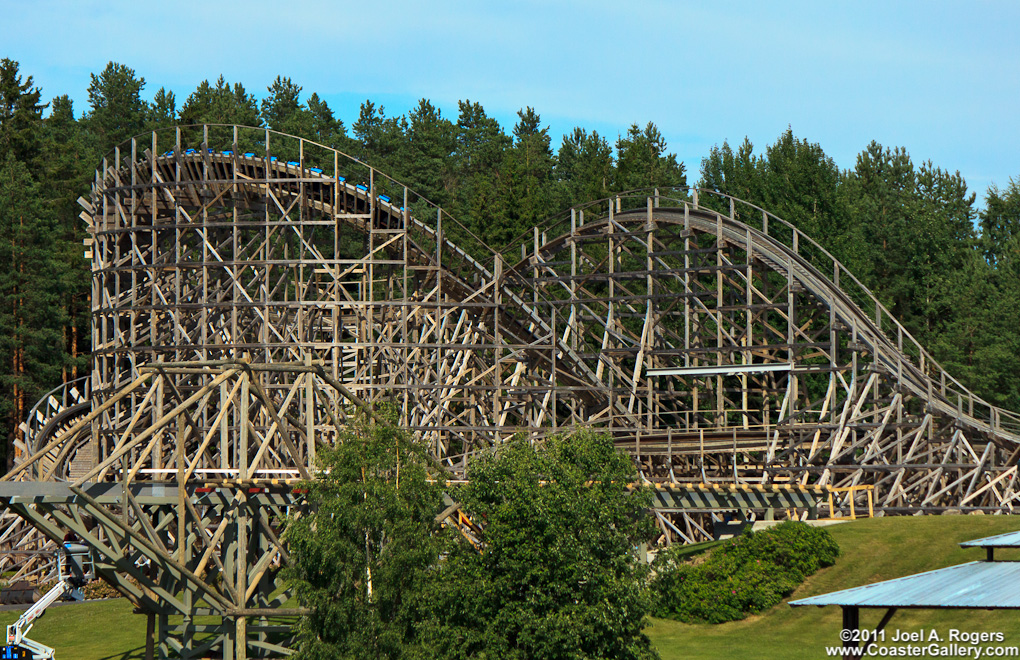 Trestle bridge made out of wood. Pukki silta puusta.