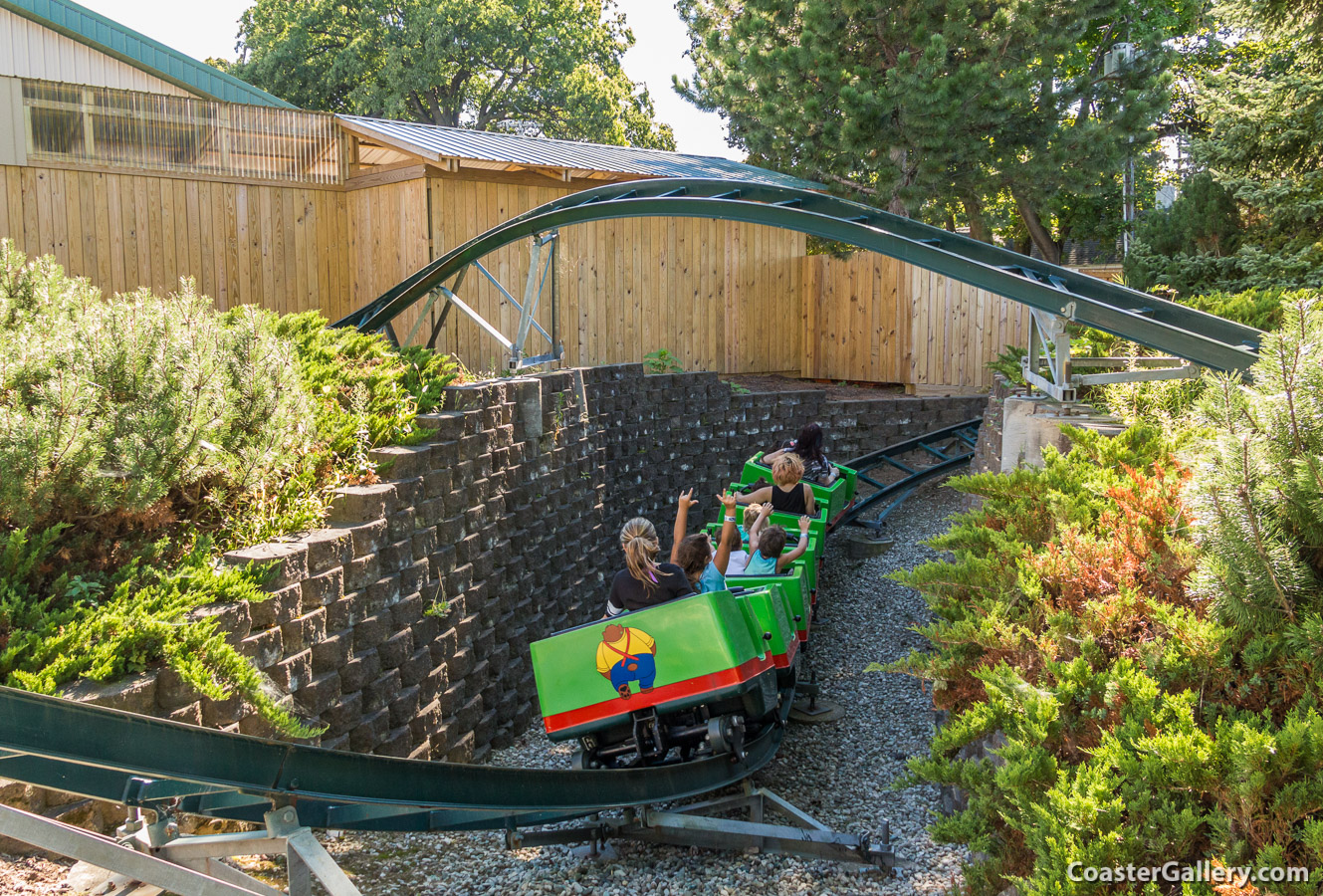 Bear Trax roller coaster at Seabreeze amusement park