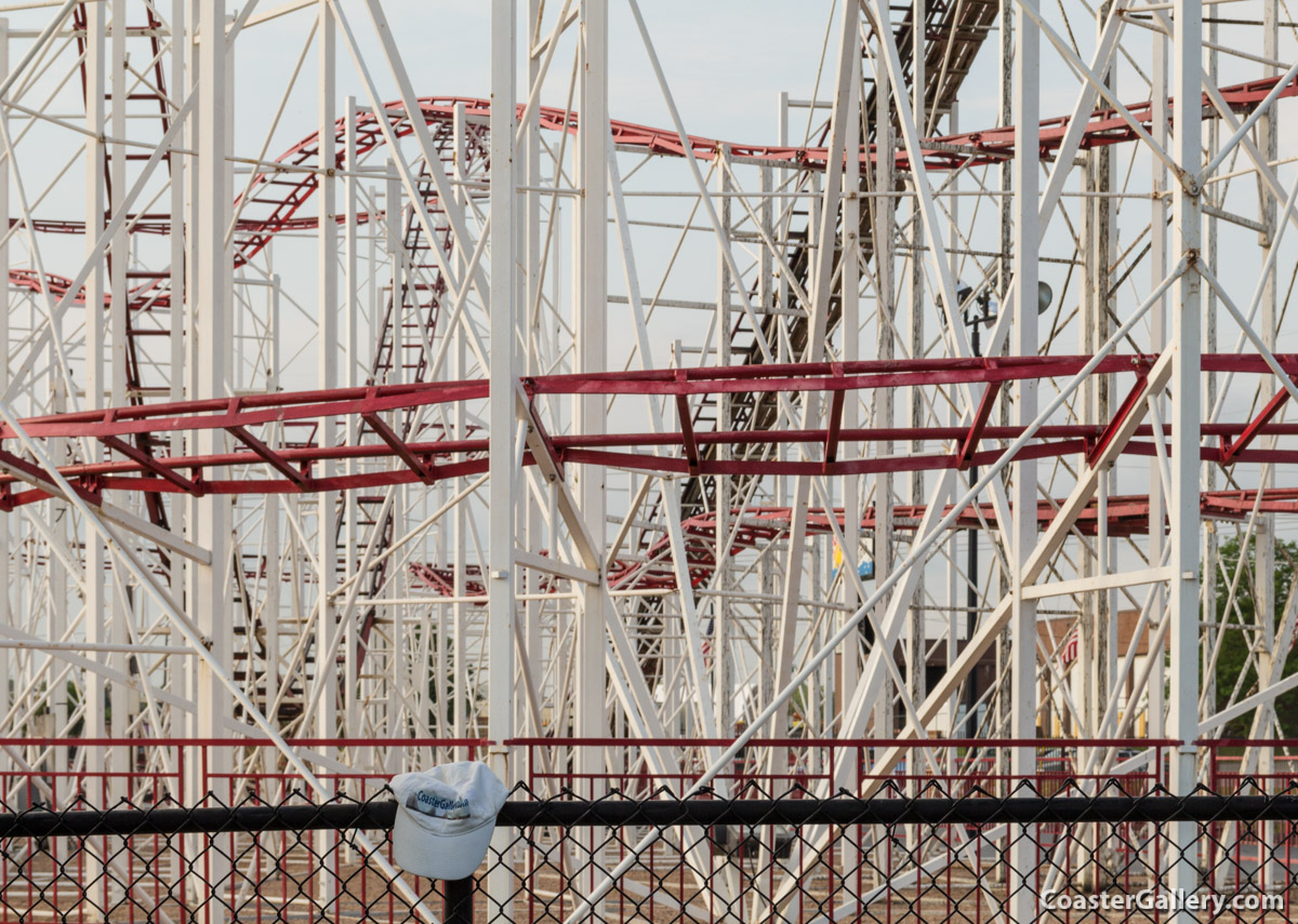 Where Is My Hat? CoasterGallery.com visits the Big Ohhhh!