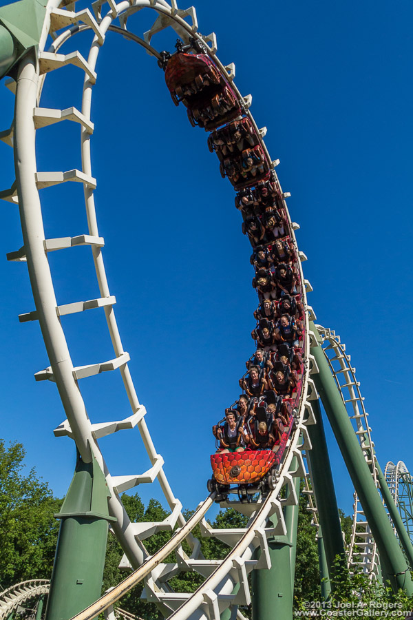 Looping roller coaster - Een achtbaan met lussen