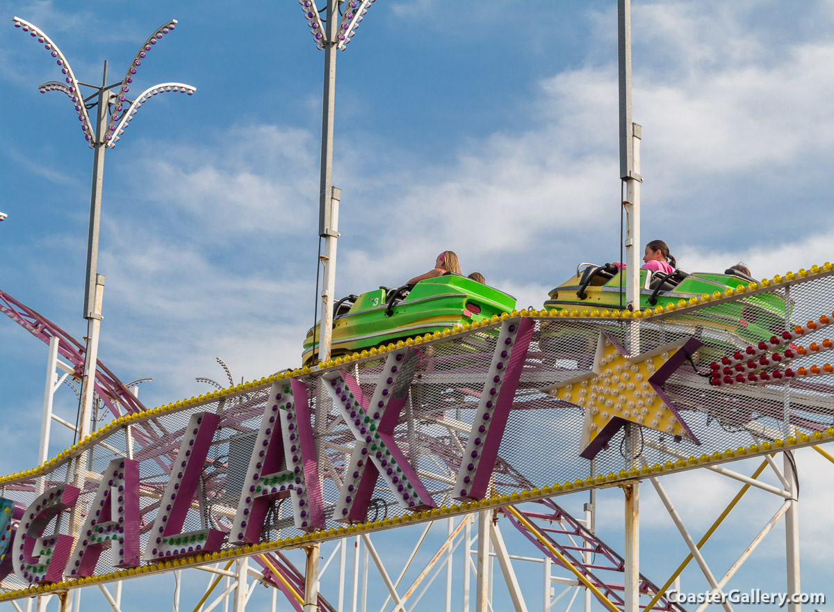 Galaxi roller coaster