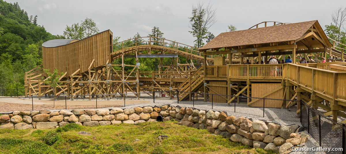 Roar-O-Saurus at Story Land