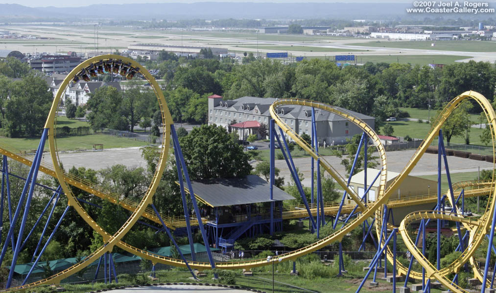 Six Flags Kentucky Kingdom pictures