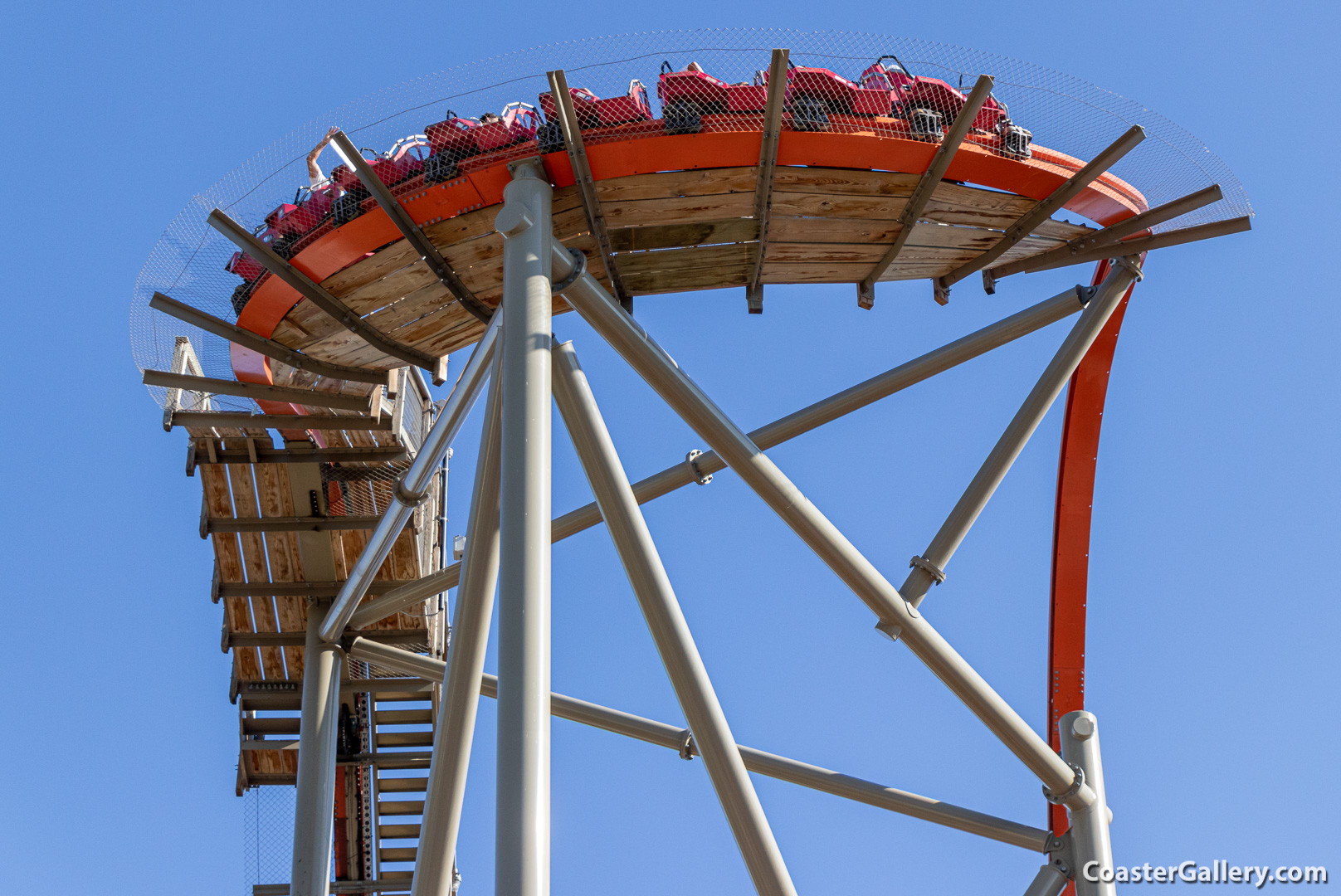 Picture of the wood planks on the RailBlazer single-rail roller coaster in California