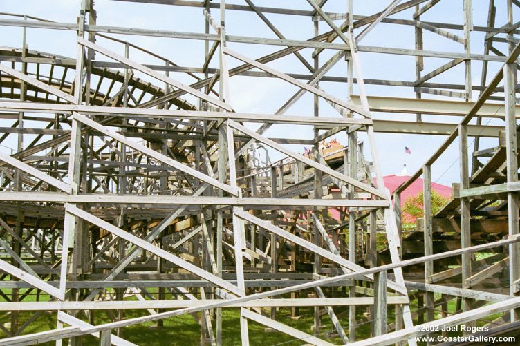 Outlaw twister coaster