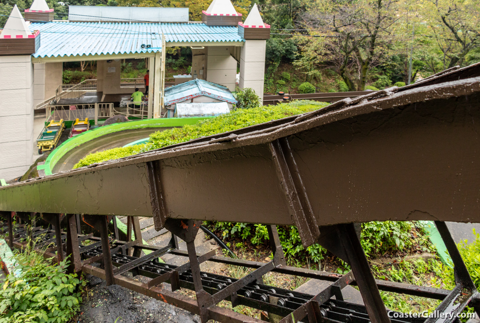 Slope Shooter roller coaster at the Higashiyama Zoo and Botanical Gardens